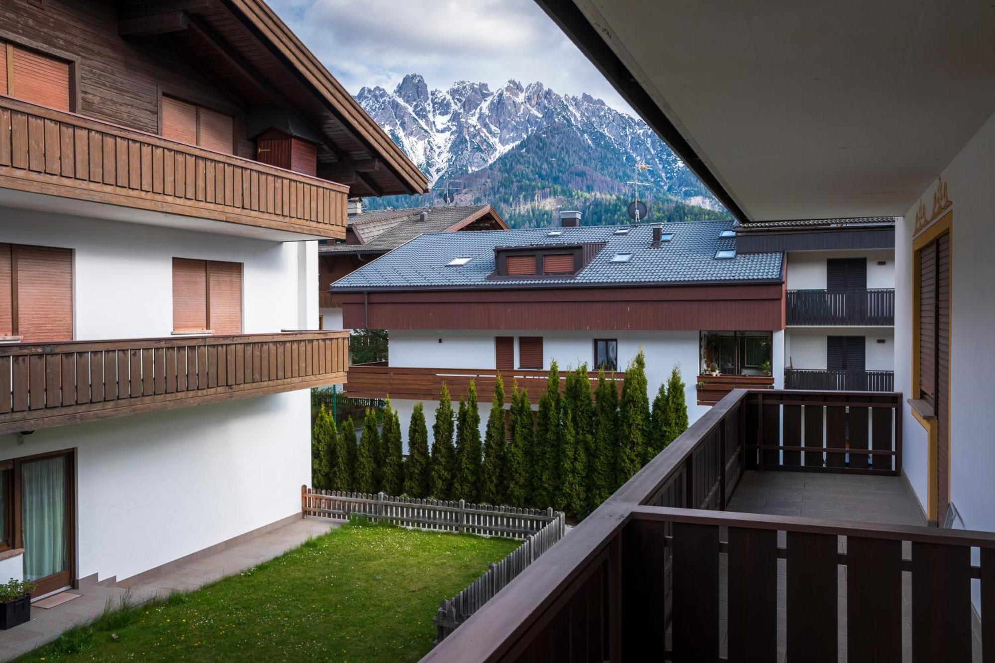 Rosa Alpina - Appartamento Nelle Dolomiti Toblach Exterior foto